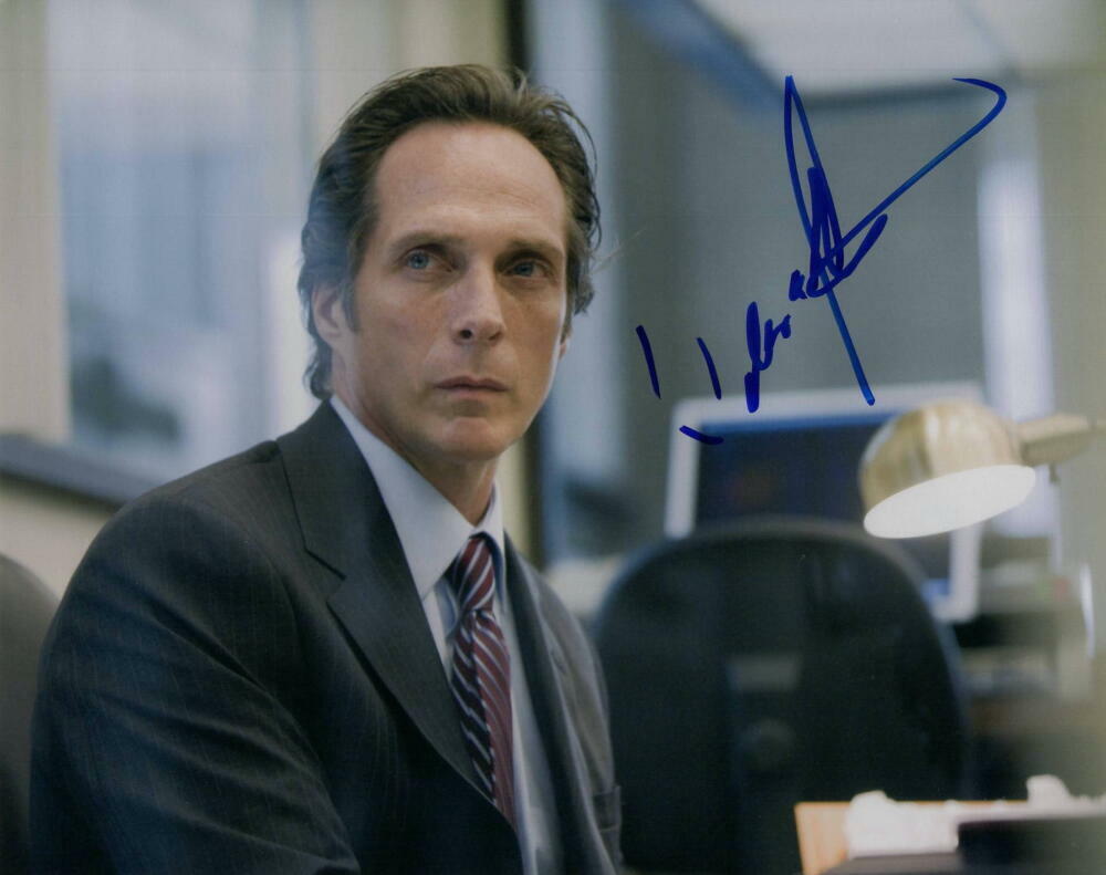 WILLIAM FICHTNER SIGNED AUTOGRAPH 8x10 Photo Poster painting - PRISON BREAK STUD, MOM, HEAT