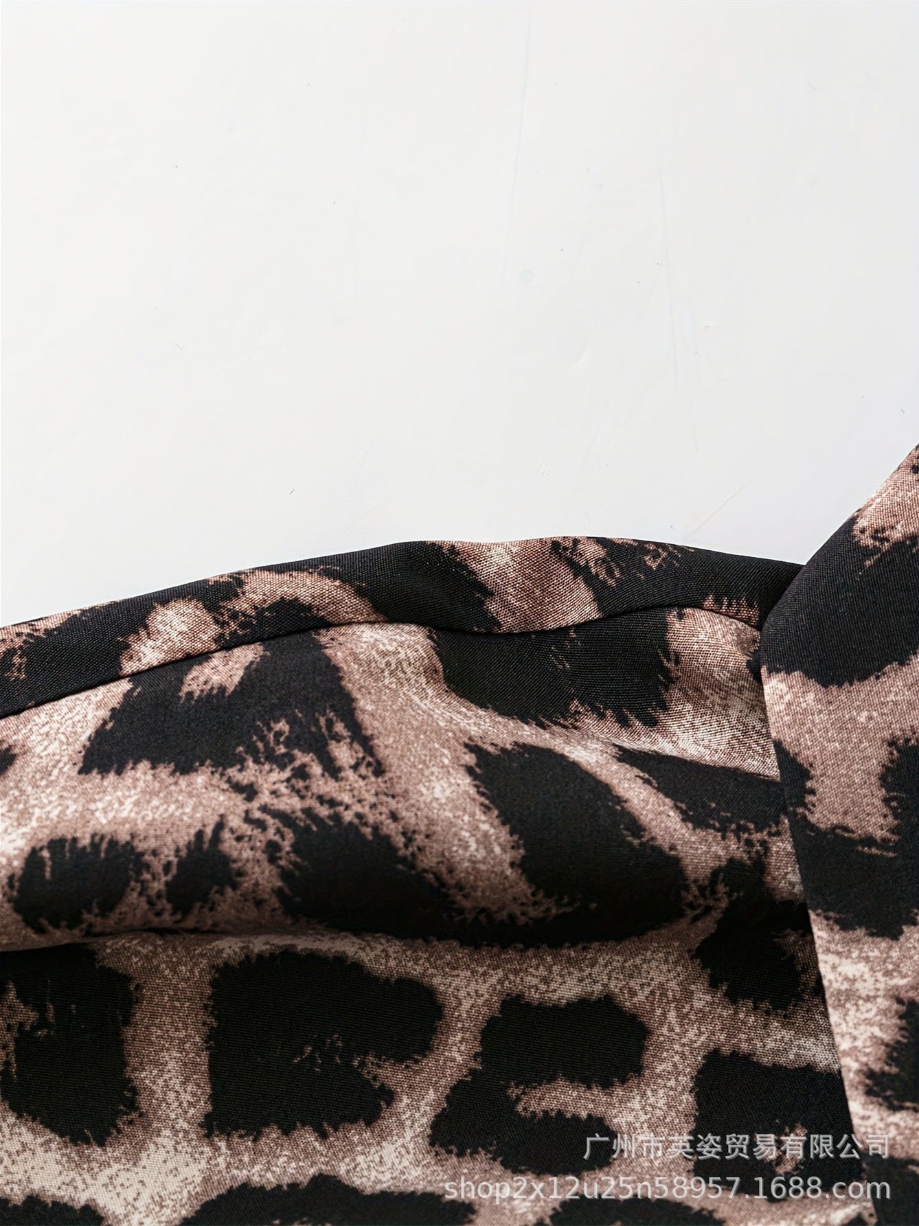 Women's Long Sleeve V-neck Leopard Printed Midi Dress