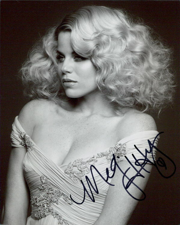 Megan Hilty (Smash) in-person signed 8x10 Photo Poster painting