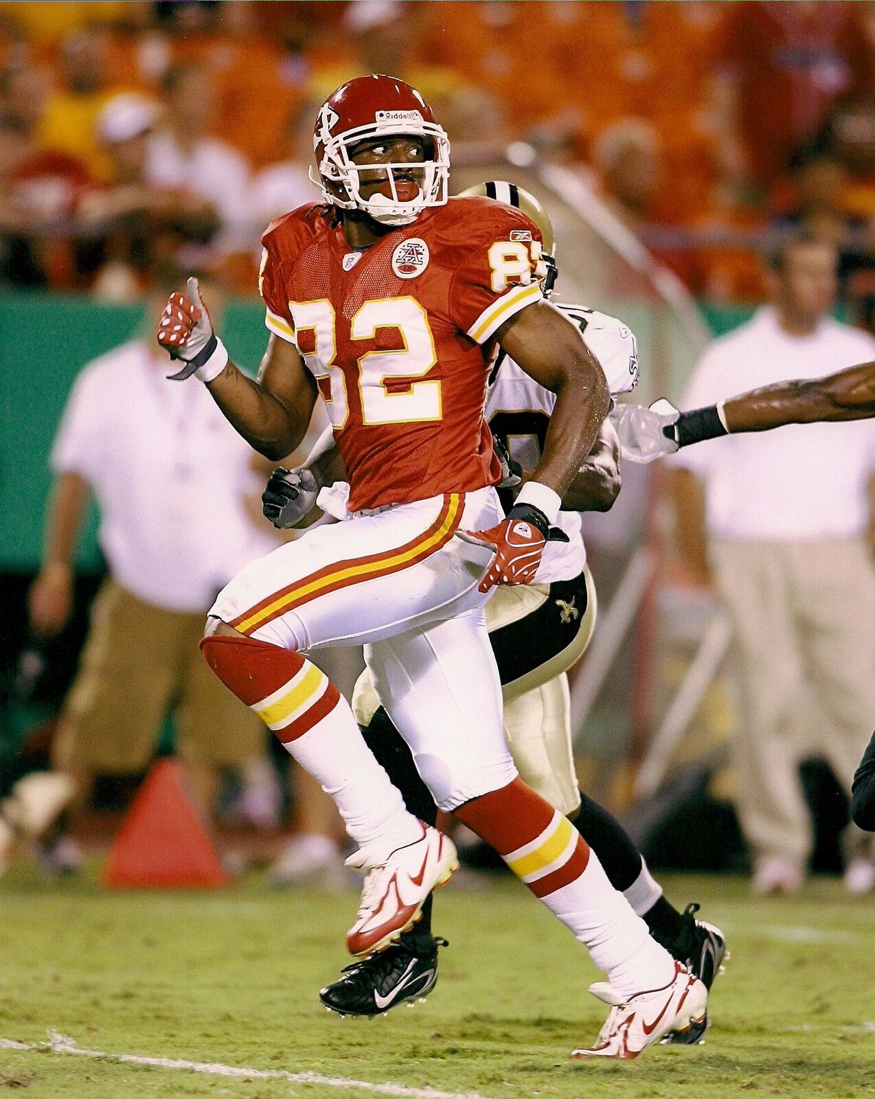 Dwayne Bowe Kansas City Chiefs #82 8x10 Photo Poster painting Picture