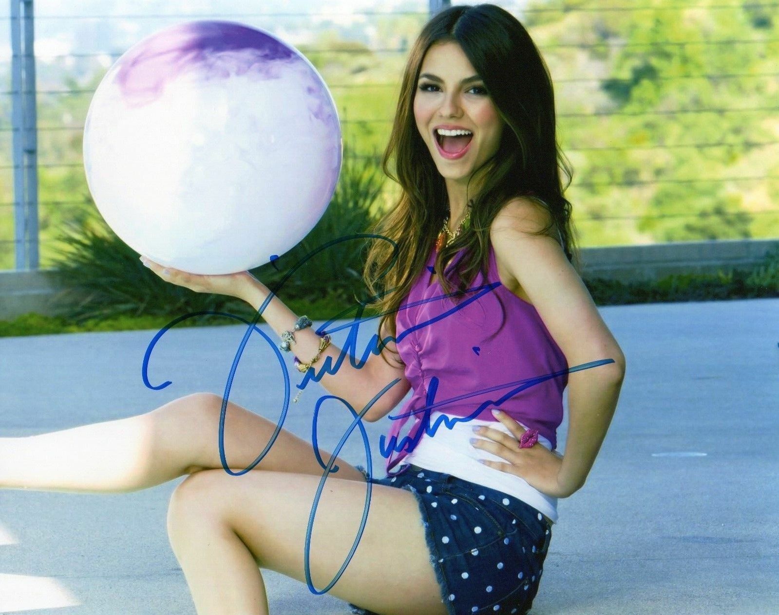 VICTORIA JUSTICE AUTOGRAPHED SIGNED A4 PP POSTER Photo Poster painting PRINT 7