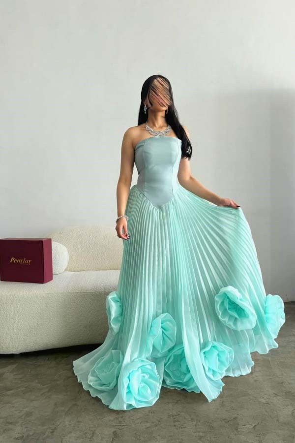 Lussooy Stunning Mint Green Strapless Evening Dress With Handmade Flower