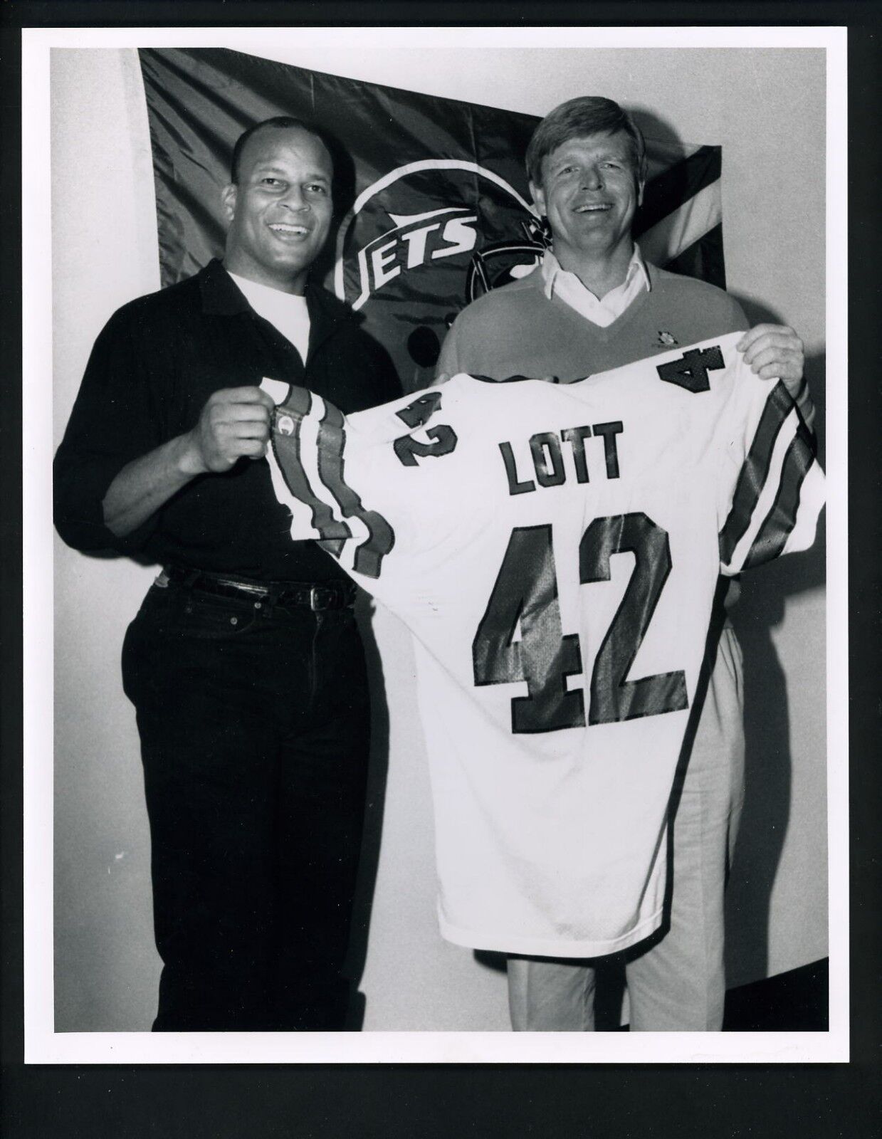 Ronnie Lott & Bruce Coslet 1993 Press Original Photo Poster painting by Bob Olen New York Jets