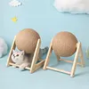 Griffoir Chat en Bois Massif avec Boule &agrave; Rouler Sisal
