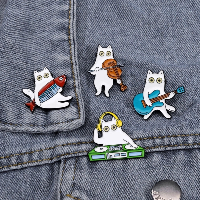Cartoon Style Cute Pin Musical Instrument Cartoon Cat Alloy Stamping Stoving Varnish Plating Unisex Badge Brooches Collar Pin