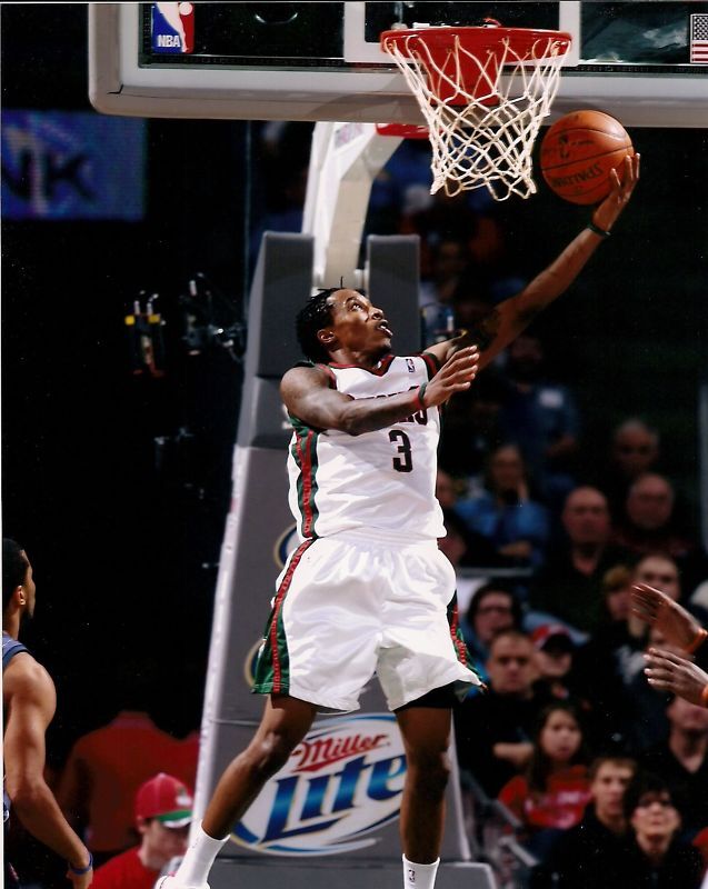 Brandon Jennings Milwaukee Bucks #3 8x10 Photo Poster painting Picture