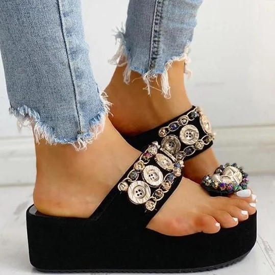Women's fashion flip-flop sandals