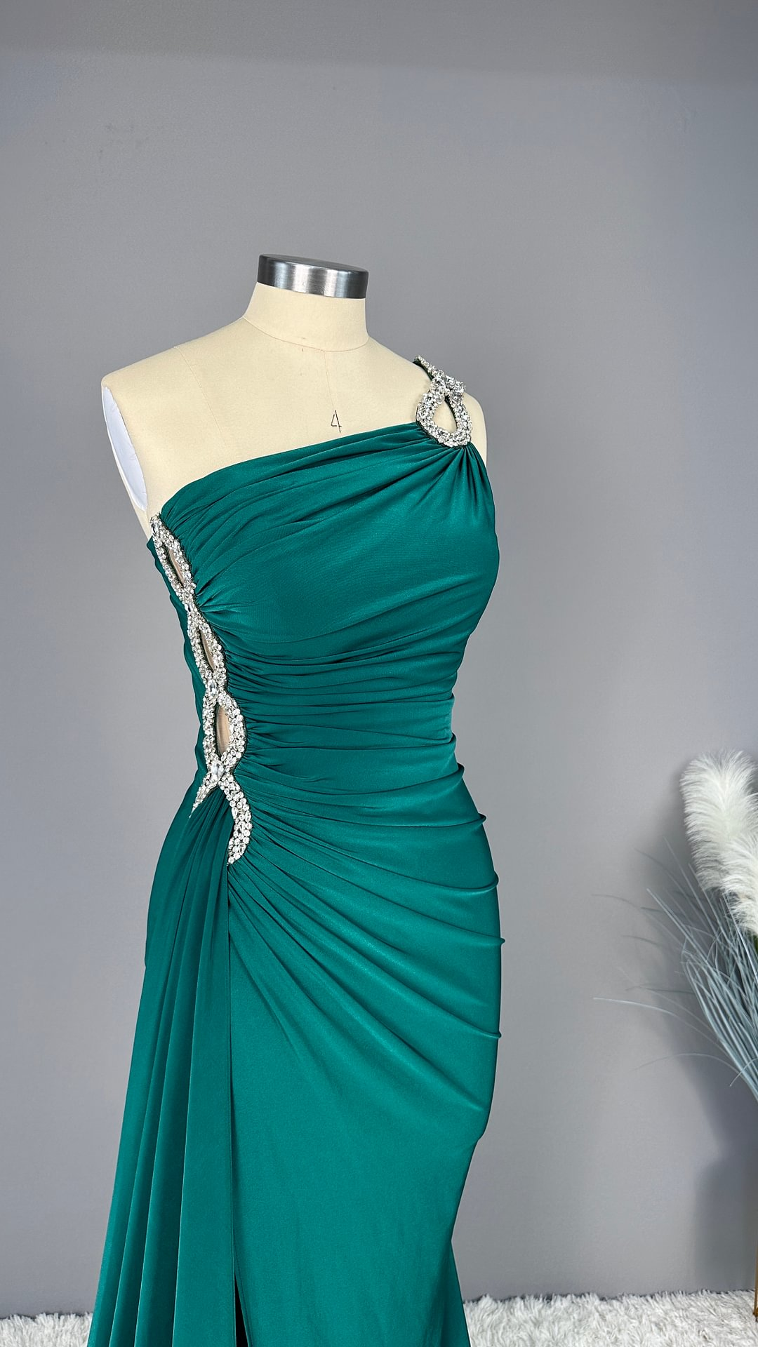 Lisliy Prom Dress Long Emerald Green Sleeveless One Shoulder Appliques 