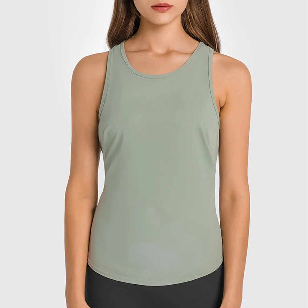 Breathable and loose sports tank top