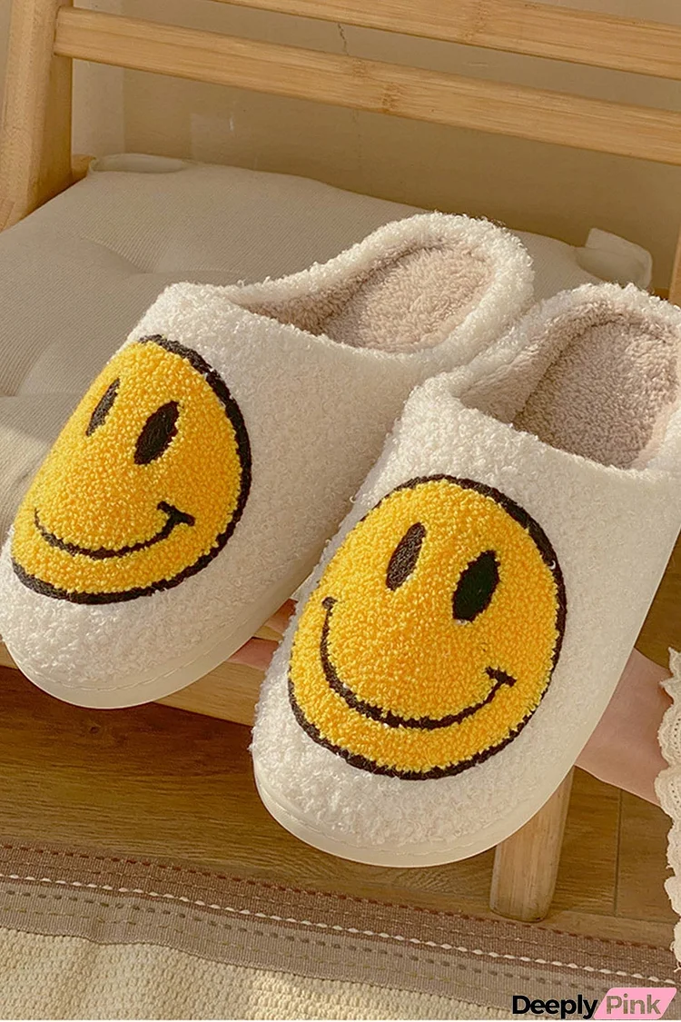 Smiley Slip-on Home Flush Slippers