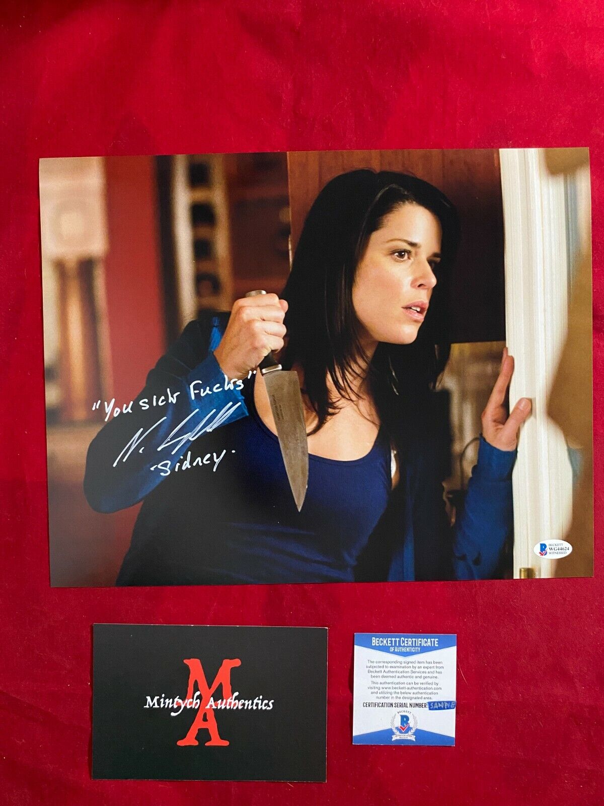 NEVE CAMPBELL AUTOGRAPHED SIGNED 11x14 Photo Poster painting! SCREAM! BECKETT COA! SIDNEY!