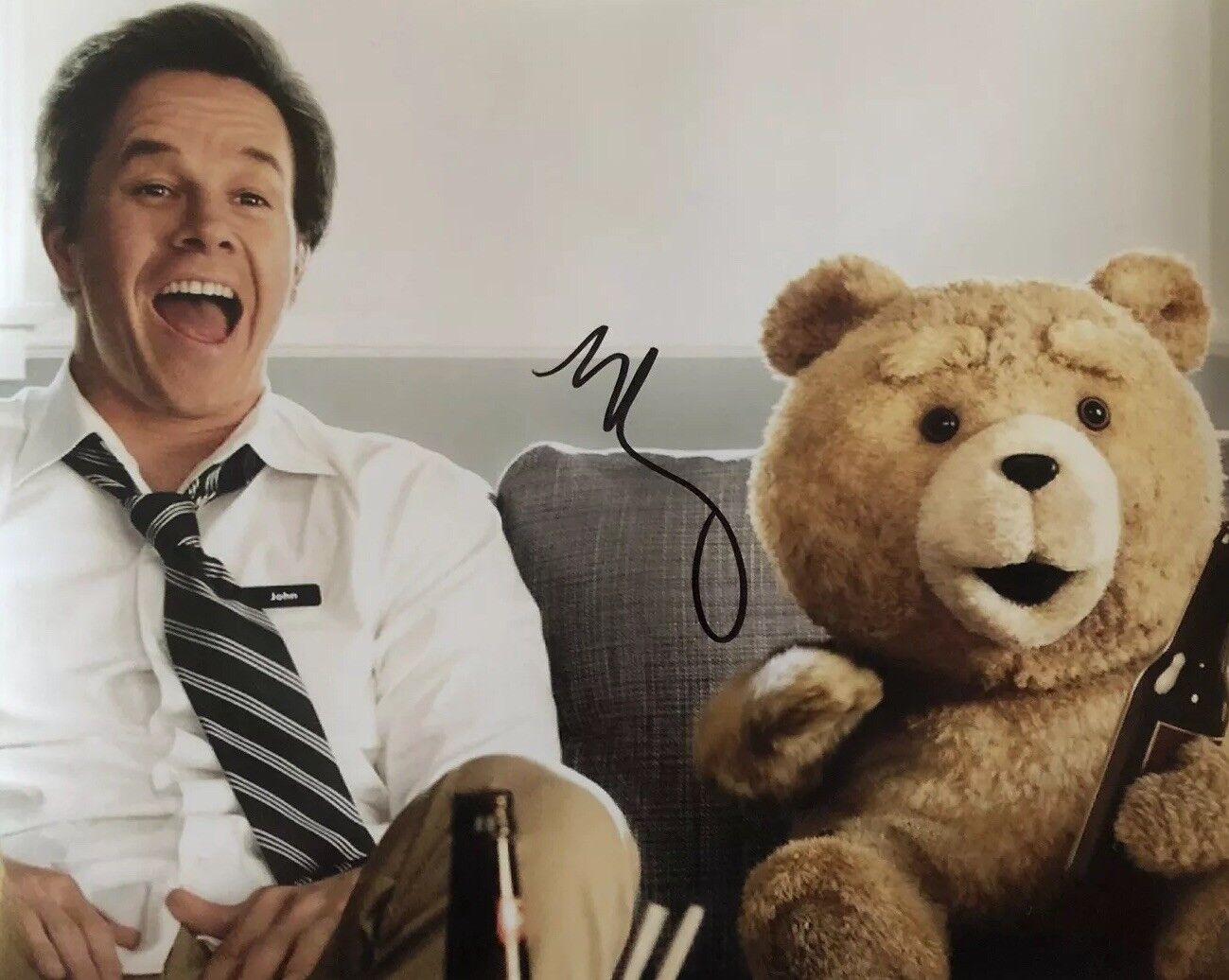 ACTOR MARK WAHLBERG HAND SIGNED 8x10 Photo Poster painting TED MOVIE RARE AUTHENTIC AUTOGRAPHED