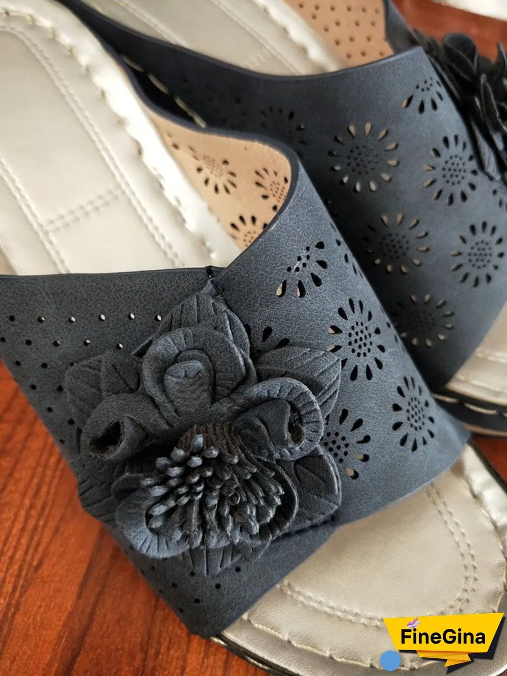 3D Floral Cutout Upper Vintage Bohemian Wedge Slippers