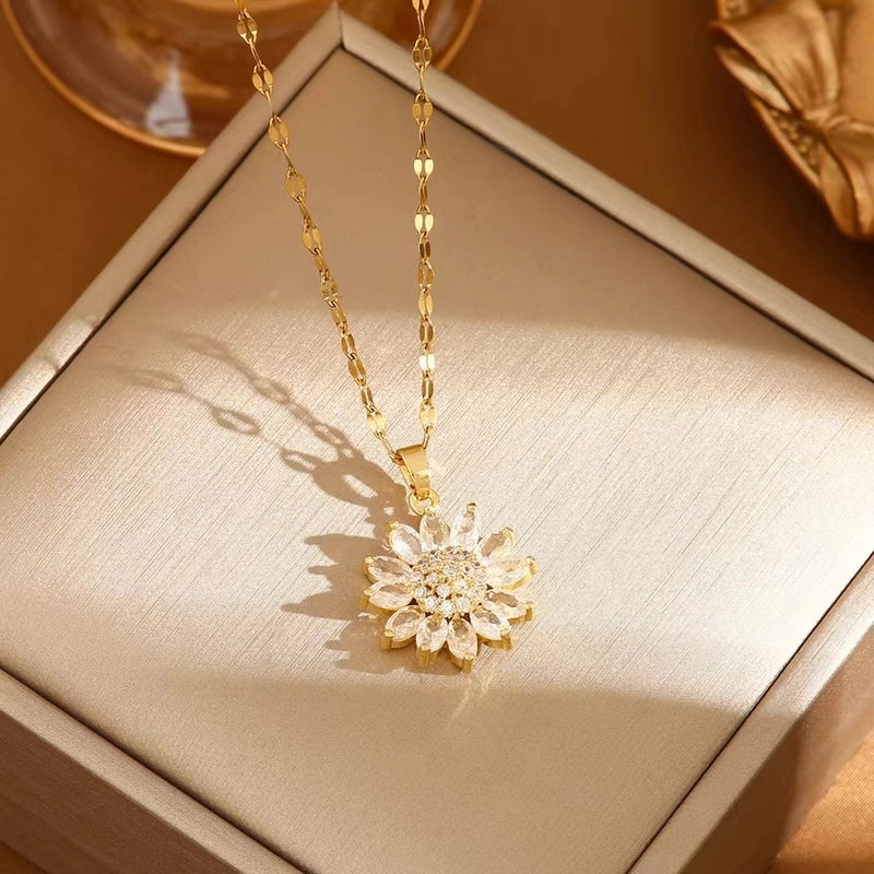 Elegant Animal Star Heart Shape Titanium Steel Rhinestones Plating Inlay Pendant Necklace