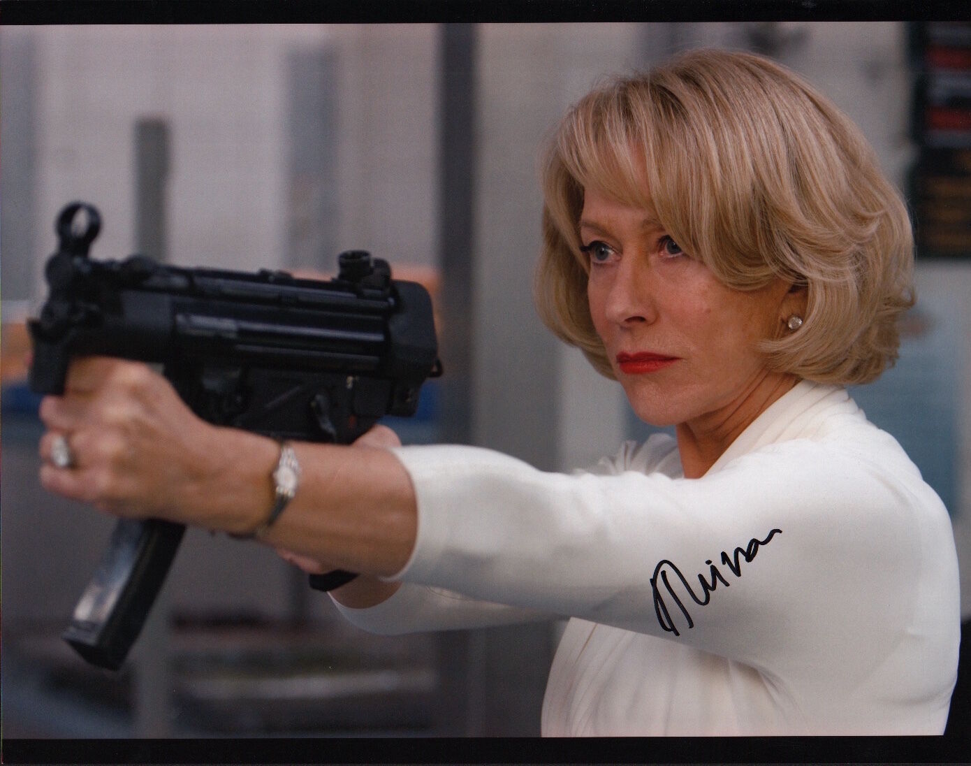 Helen Mirren (Red) signed 11x14 Photo Poster painting