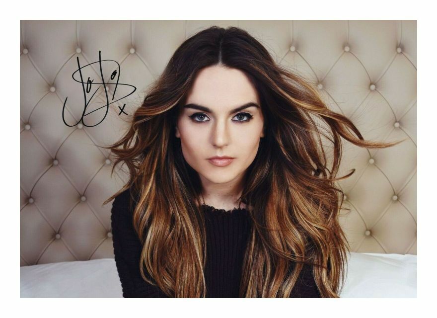 JOJO AUTOGRAPH SIGNED PP Photo Poster painting POSTER