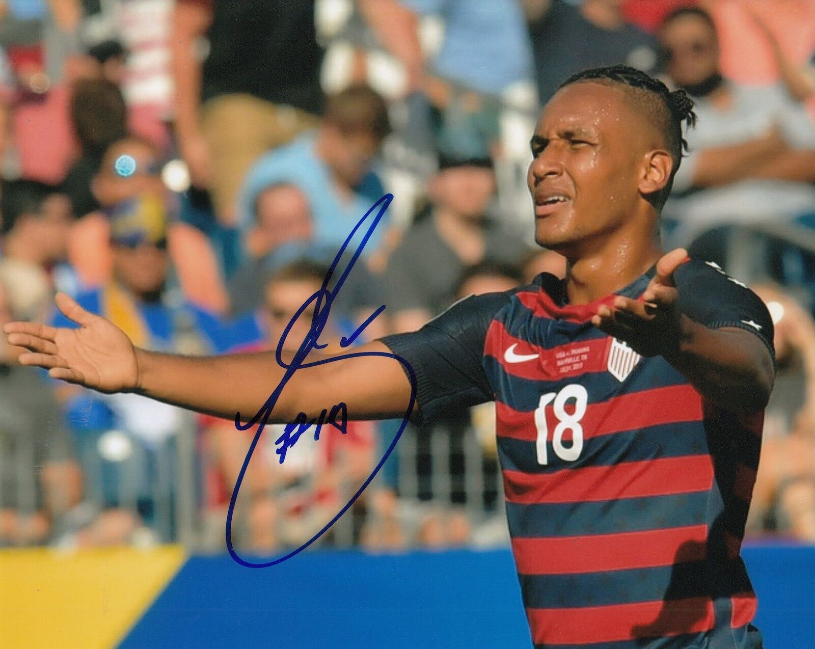 JUAN AGUDELO signed (NEW ENGLAND REVOULTION) MLS SOCCER 8X10 *TEAM USA* W/COA #3