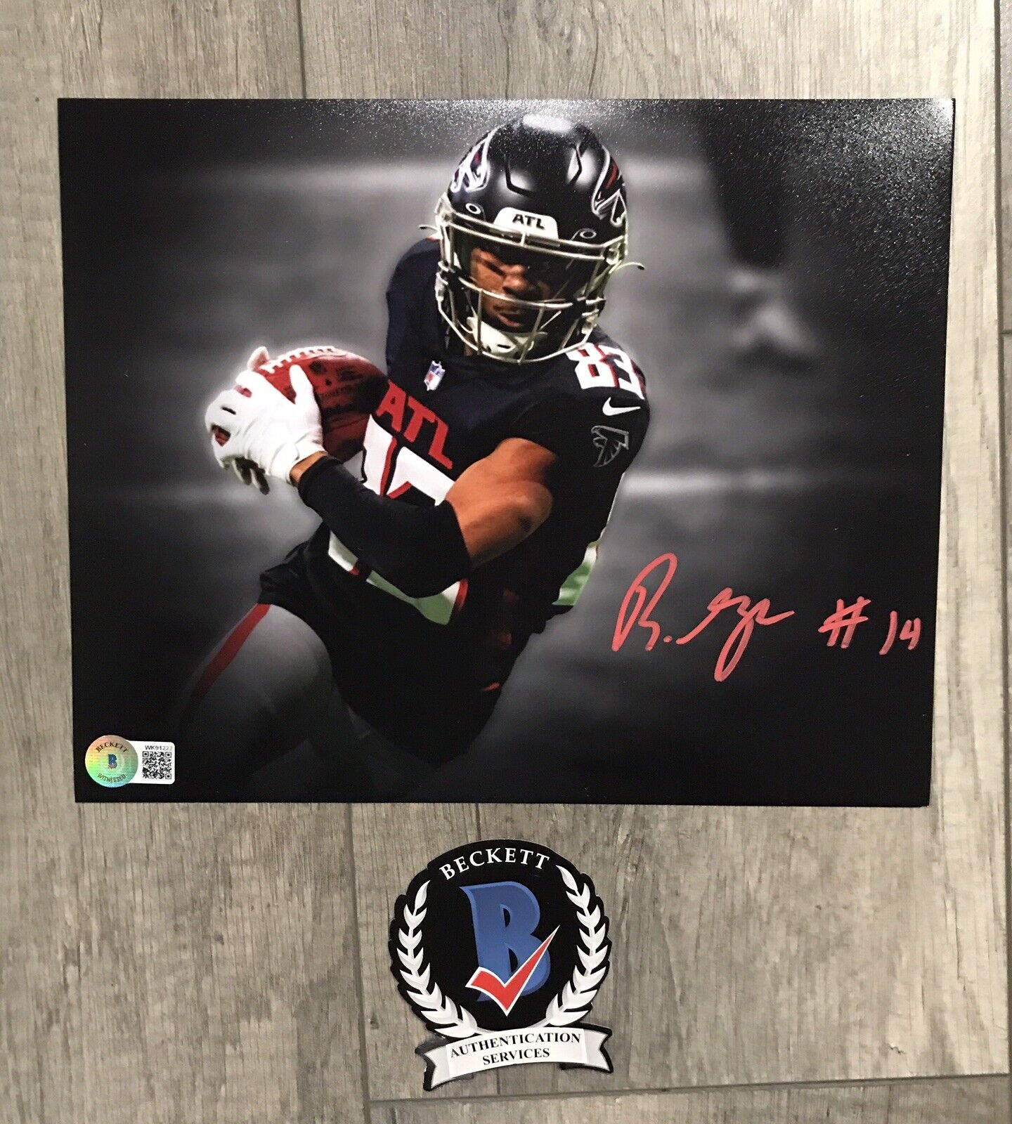 russell gage signed autographed 8 x 10 Photo Poster painting beckett bas coa witness falcons