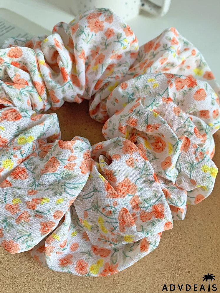 Ditsy Floral Print Scrunchie