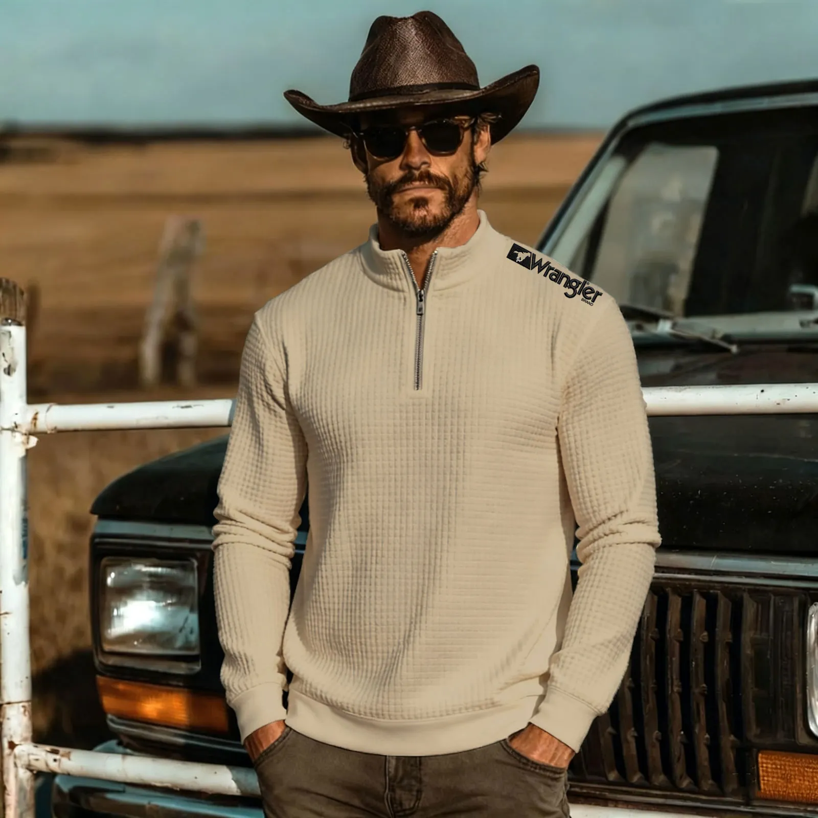 Men's Fashionable Half-zip Pullover With Embroidered Pattern