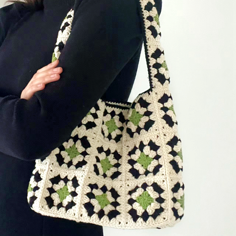 Vintage Granny Square Crochet Kit: DIY Yarn Knitting Set for Classic Shoulder Bag
