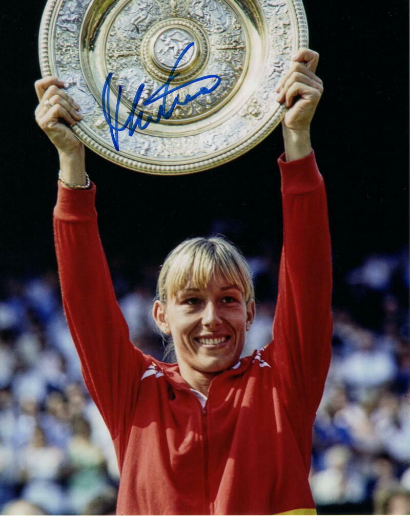 MARTINA NAVRATILOVA SIGNED AUTOGRAPH 8X10 Photo Poster painting - TENNIS WIMBLEDON CHAMPION