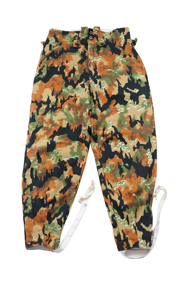   Elite German Leibermuster 45 Camo M1943 Field Trousers German-Uniform