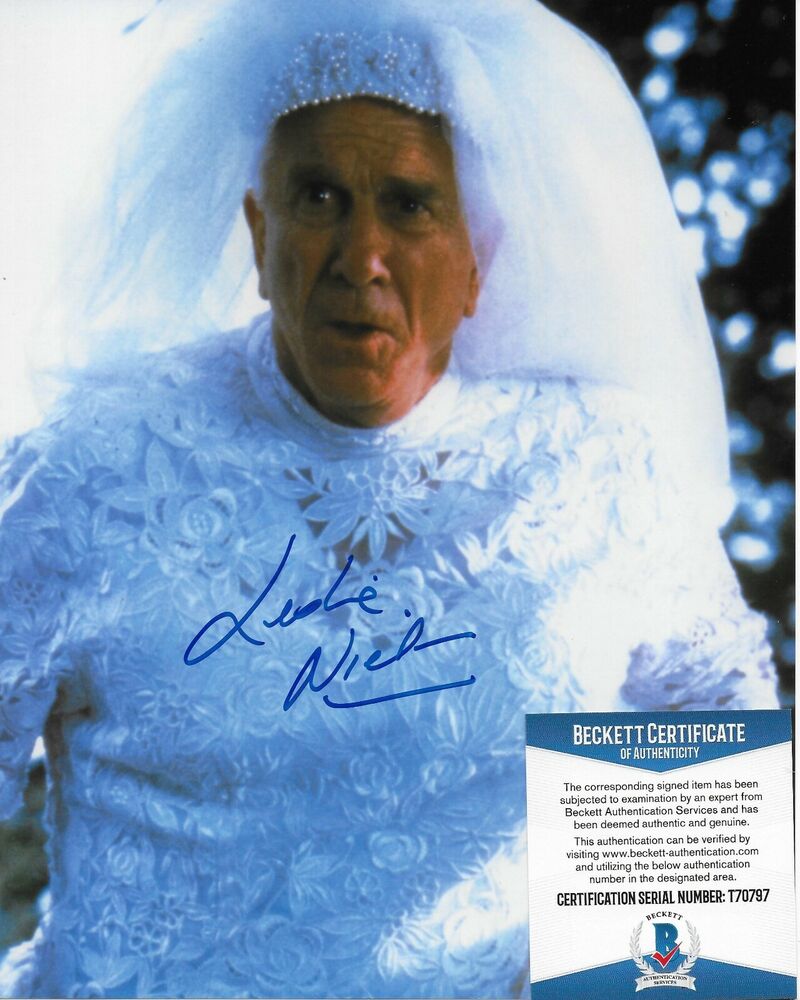 Leslie Nielsen (RIP 2010) Naked Gun Original Signed 8X10 Photo Poster painting w/Beckett #2