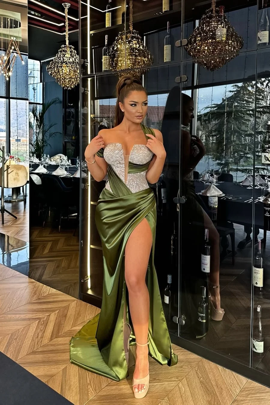 Daisda Sleeveless Halter Straps One-Shoulder Deep V-Neck Beads Mermaid Prom Dress