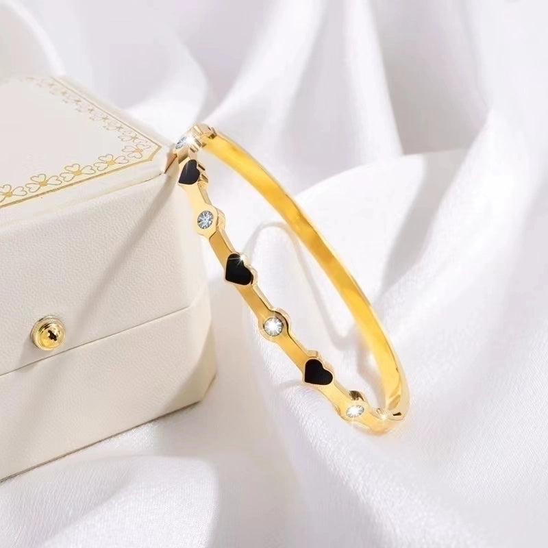 304 Stainless Steel 18K Gold Plated Sweet Minimalist Enamel Inlay Heart Shape Rhinestones Bangle