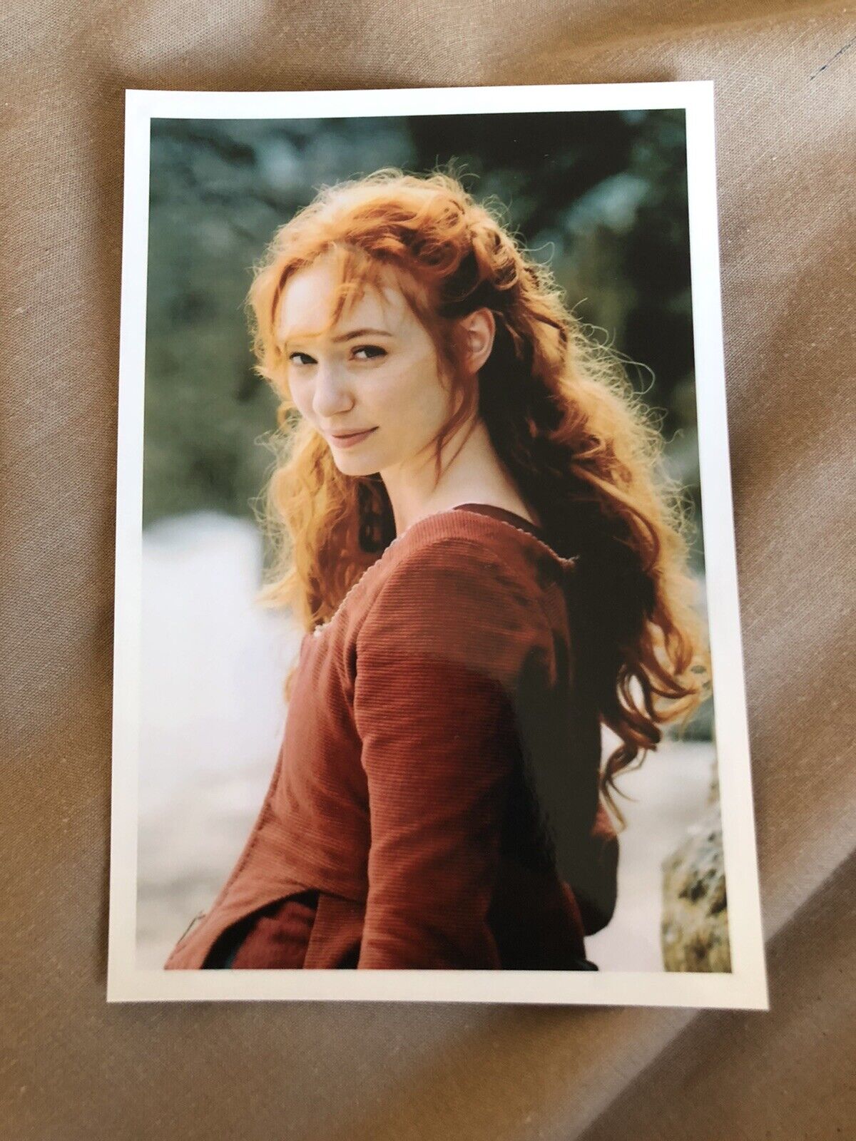 ELEANOR TOMLINSON (POLDARK) UNSIGNED Photo Poster painting 6x4”