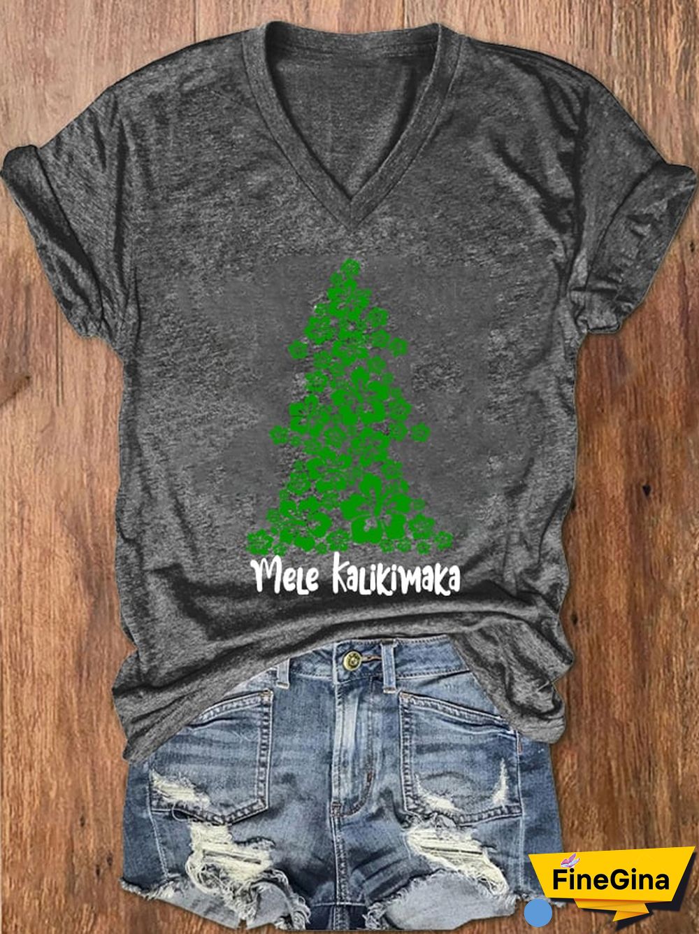 Women's Hawaiian Christmas "Mele Kalikimaka" Print T-Shirt