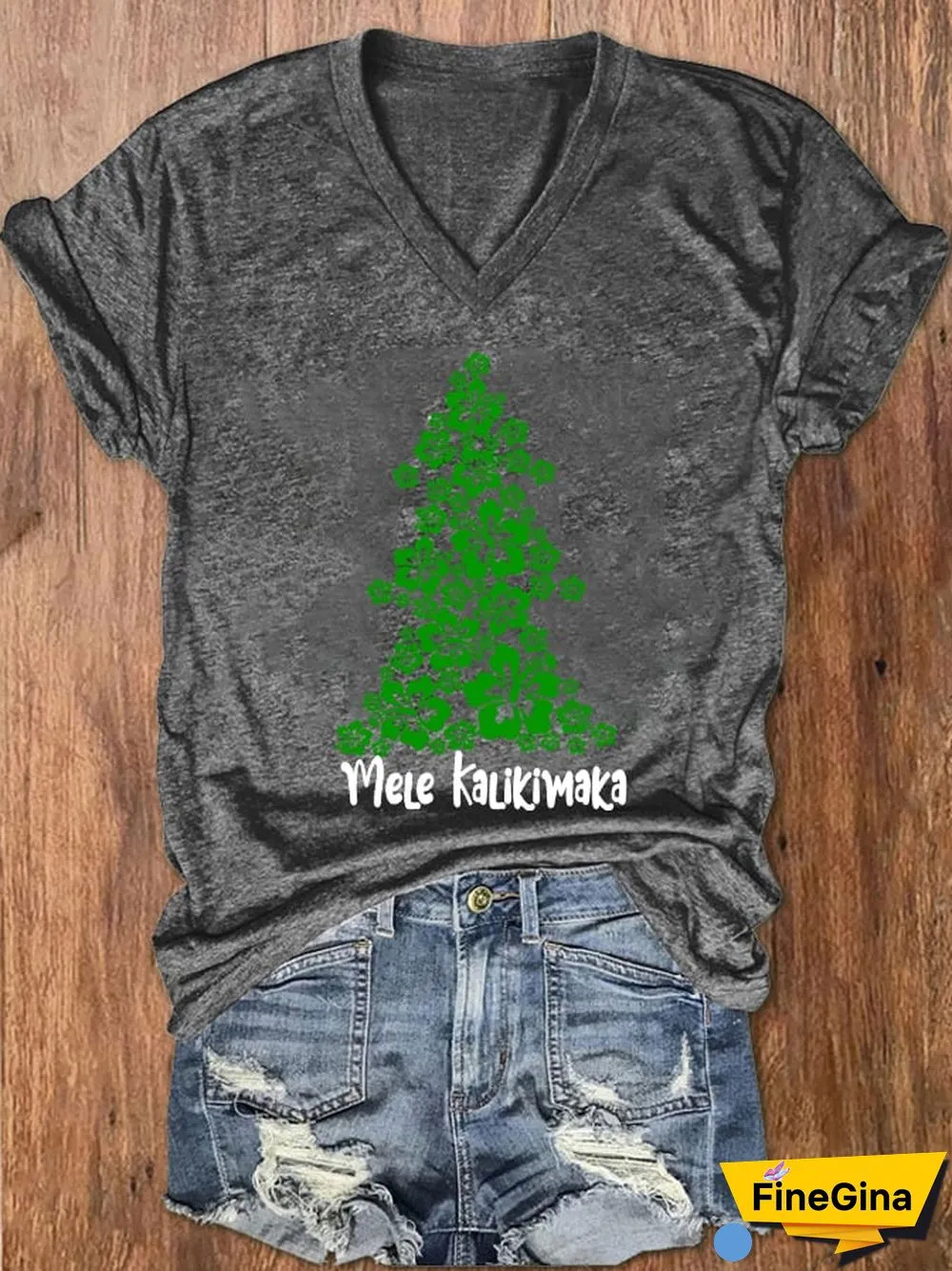 Women's Hawaiian Christmas "Mele Kalikimaka" Print T-Shirt