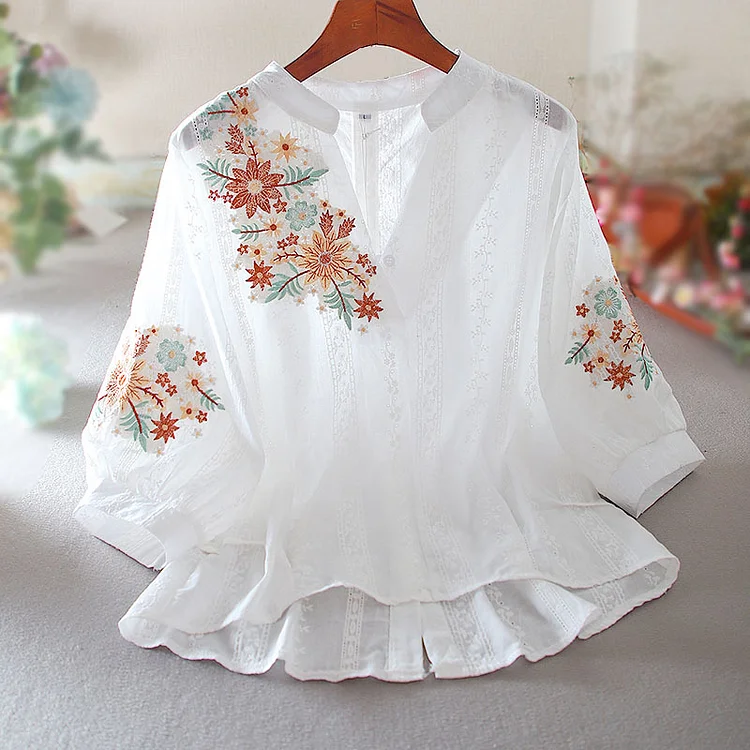 Women's Summer V-neck Flower Embroidery Short Lantern Sleeve Shirt