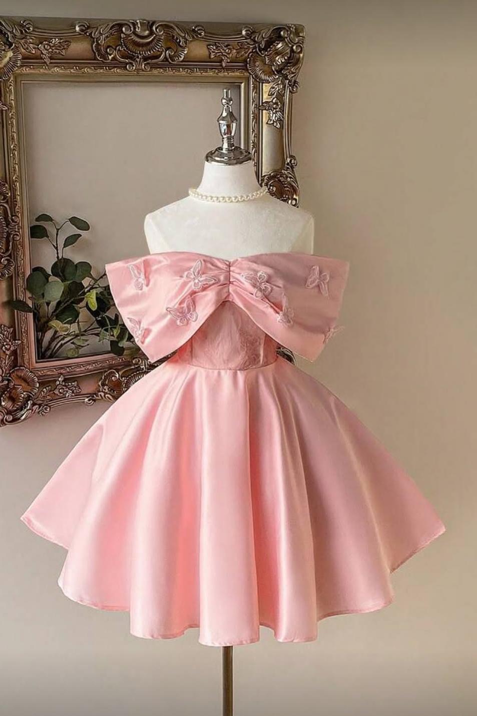 Off-The-Shoulder Sleeveless Short A-Line Pleated Homecoming Dress With Appliques And Bows Wellcucu XJ0959