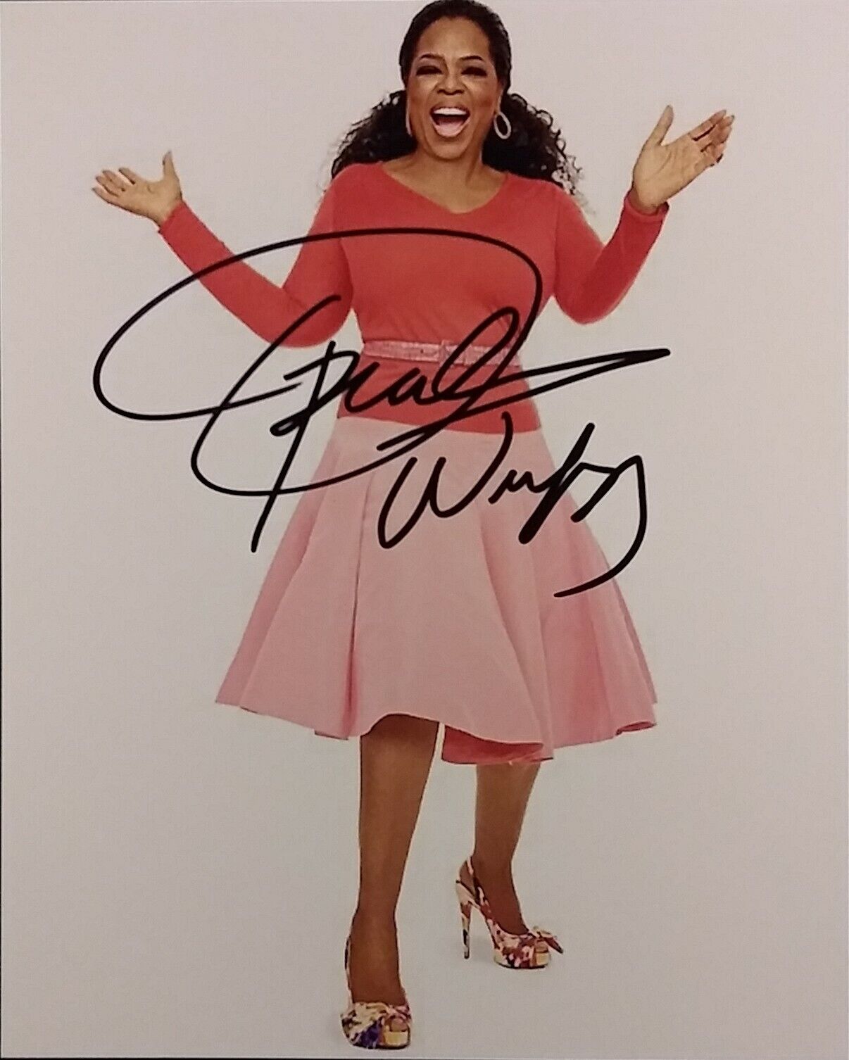 Oprah Winfrey signed 8x10