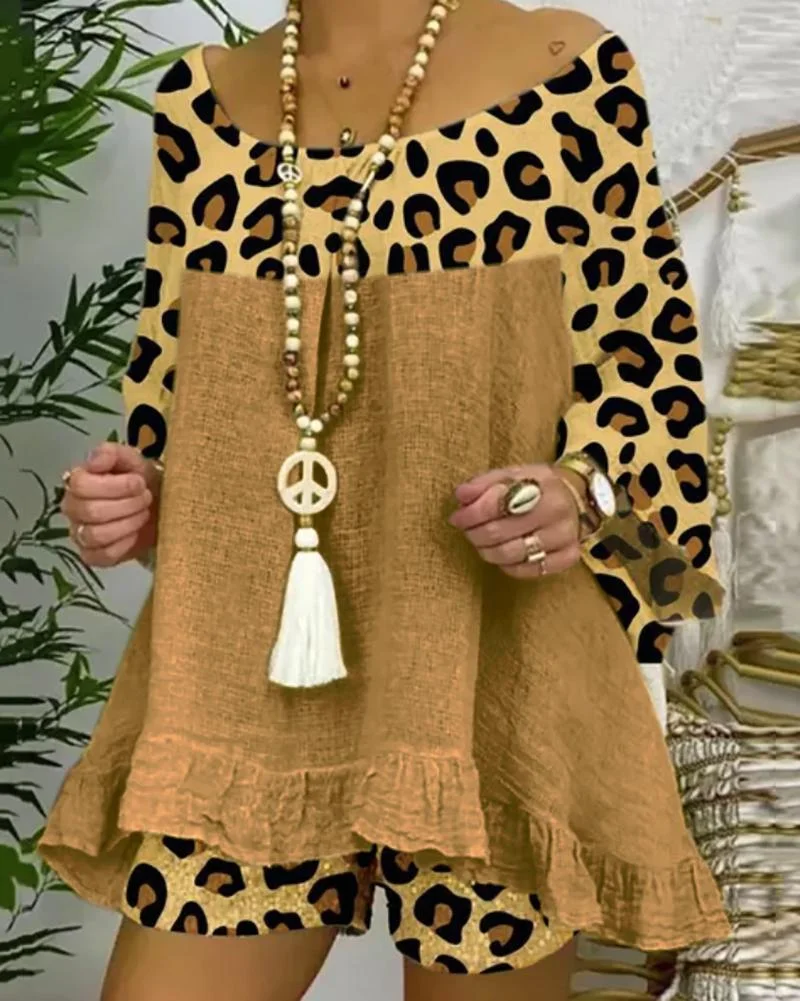 Casual two-piece suit in leopard print