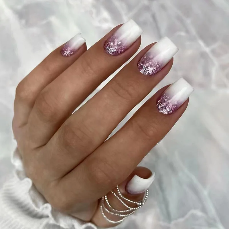 Longyouyou 24Pcs Short Retro Flower Design Nails Manicure Art Pink False Nails Wearable Square Fake Nails Press on Full Cover Nail Tips