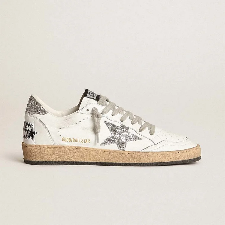 Golden Goose Ball Star Mujer de napa con estrella blanca y refuerzo del talón con purpurina
