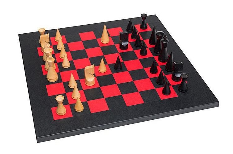 Limited Edition Leather e-Board Chess Set