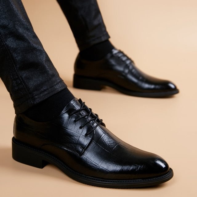 2021 New Patent Leather Shoes Formal Round Toe Business Men Dress Shoes Breathable Comfortable Oxfords Shoes for Men Solid