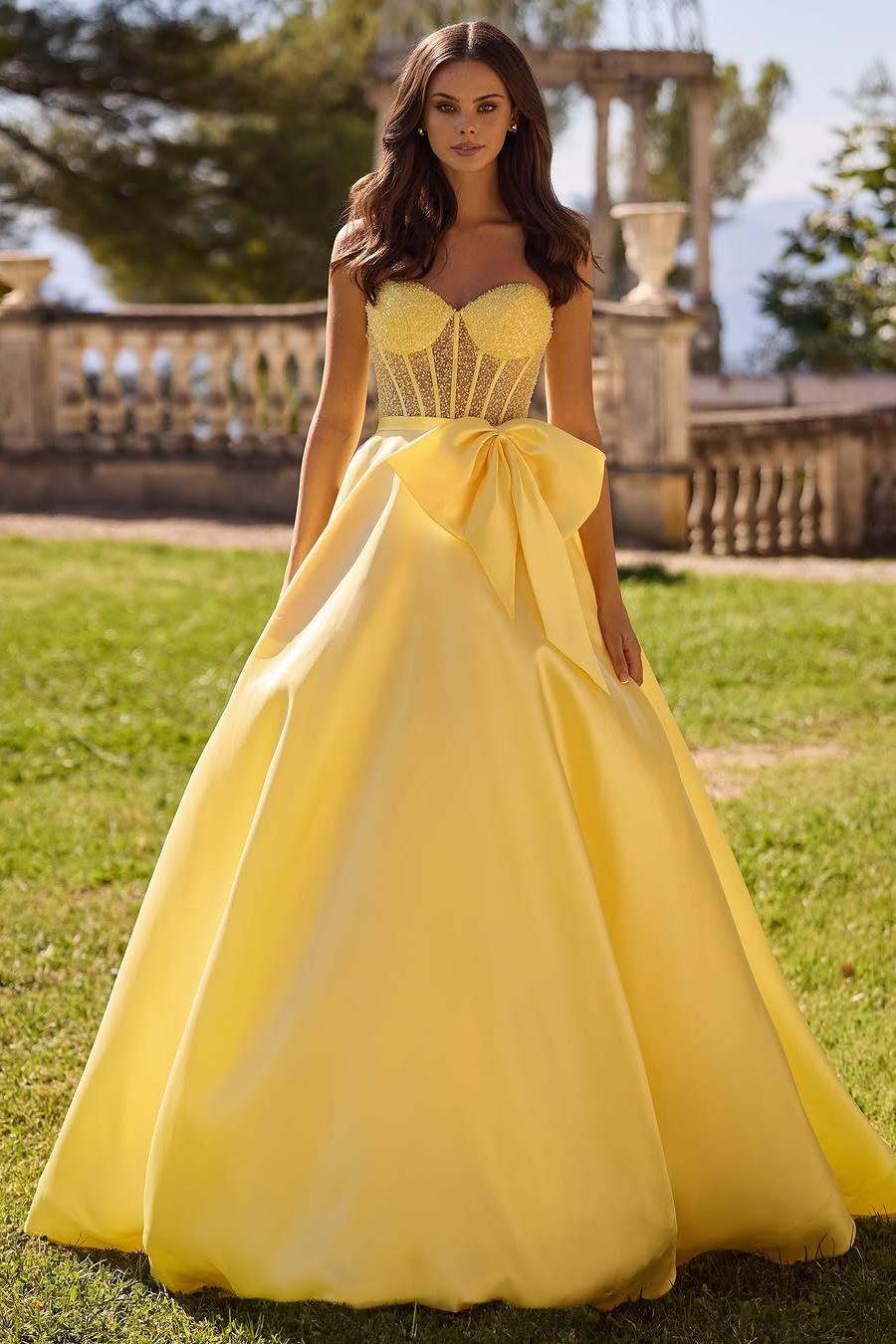 Lussooy Amazing Satin Yellow Sweetheart Sleeveless Long Bow Prom Dress with Beadings 