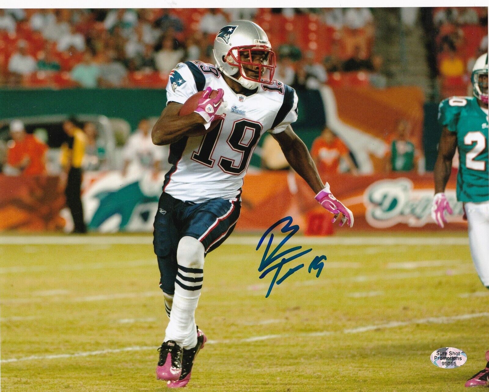 BRANDON TATE NEW ENGLAND PATRIOTS ACTION SIGNED 8x10