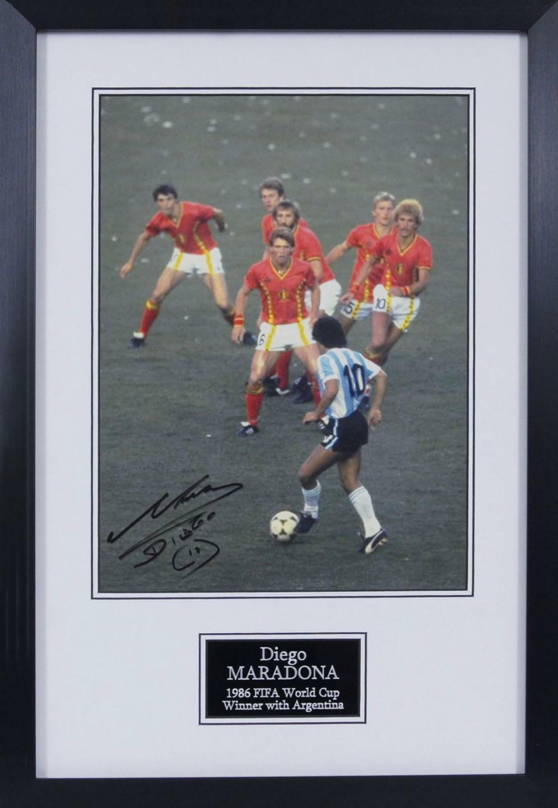 Diego Maradona Signed & Framed 16x12in Photo Poster painting Argentina Display AFTAL UACC RD COA