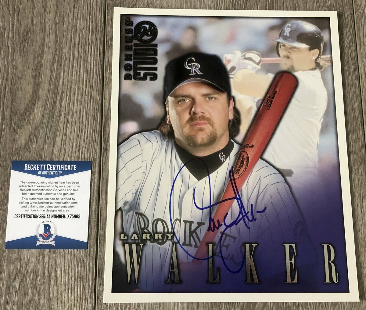 LARRY WALKER SIGNED COLORADO ROCKIES 1998 DONRUSS STUDIO 8x10 Photo Poster painting BECKETT COA