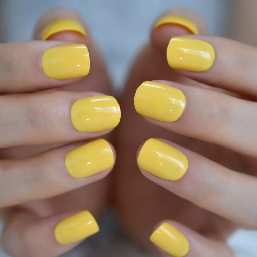 24/PCS Oval Short False Nails Pure Yellow Color Wholesale Short Nail Art Fake Nails Tips Full Cover Charming Fashion