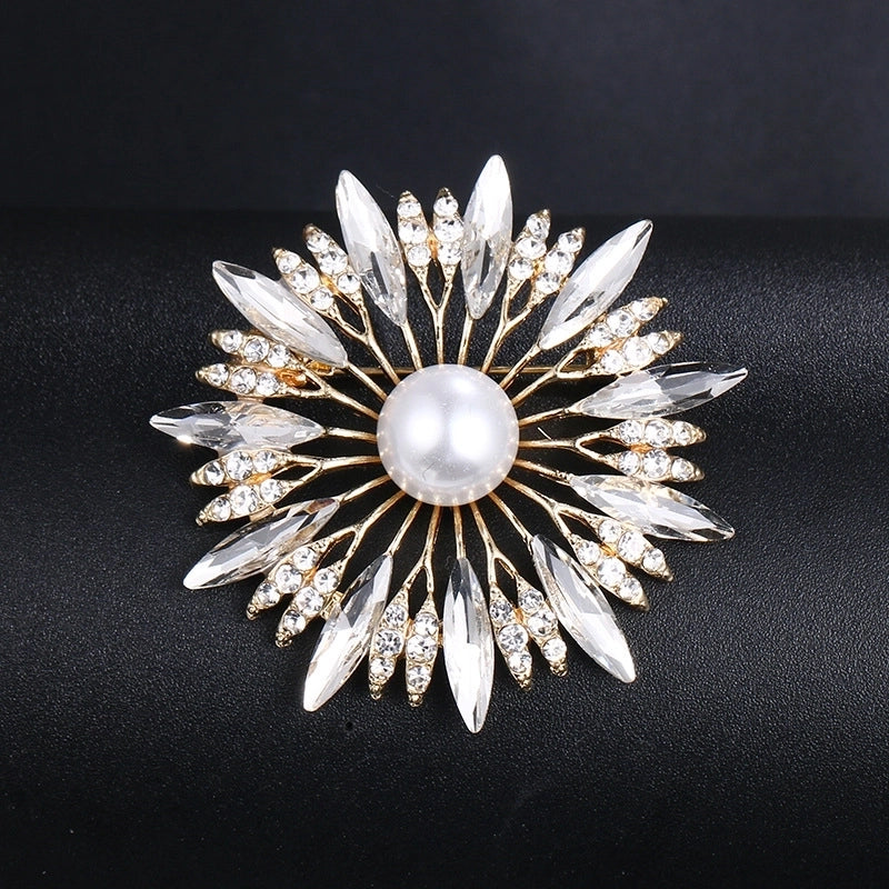 Korean Style Pin Flower Alloy Plating Rhinestones Women’S Brooches