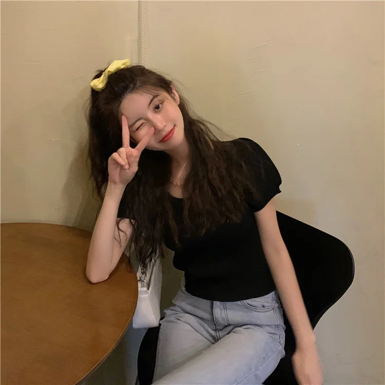 Uveng Uveng New Chic Temperament Slimming Foam Sleeve Round Collar Knitted Short-Sleeved T-Shirt White Blouse Tide