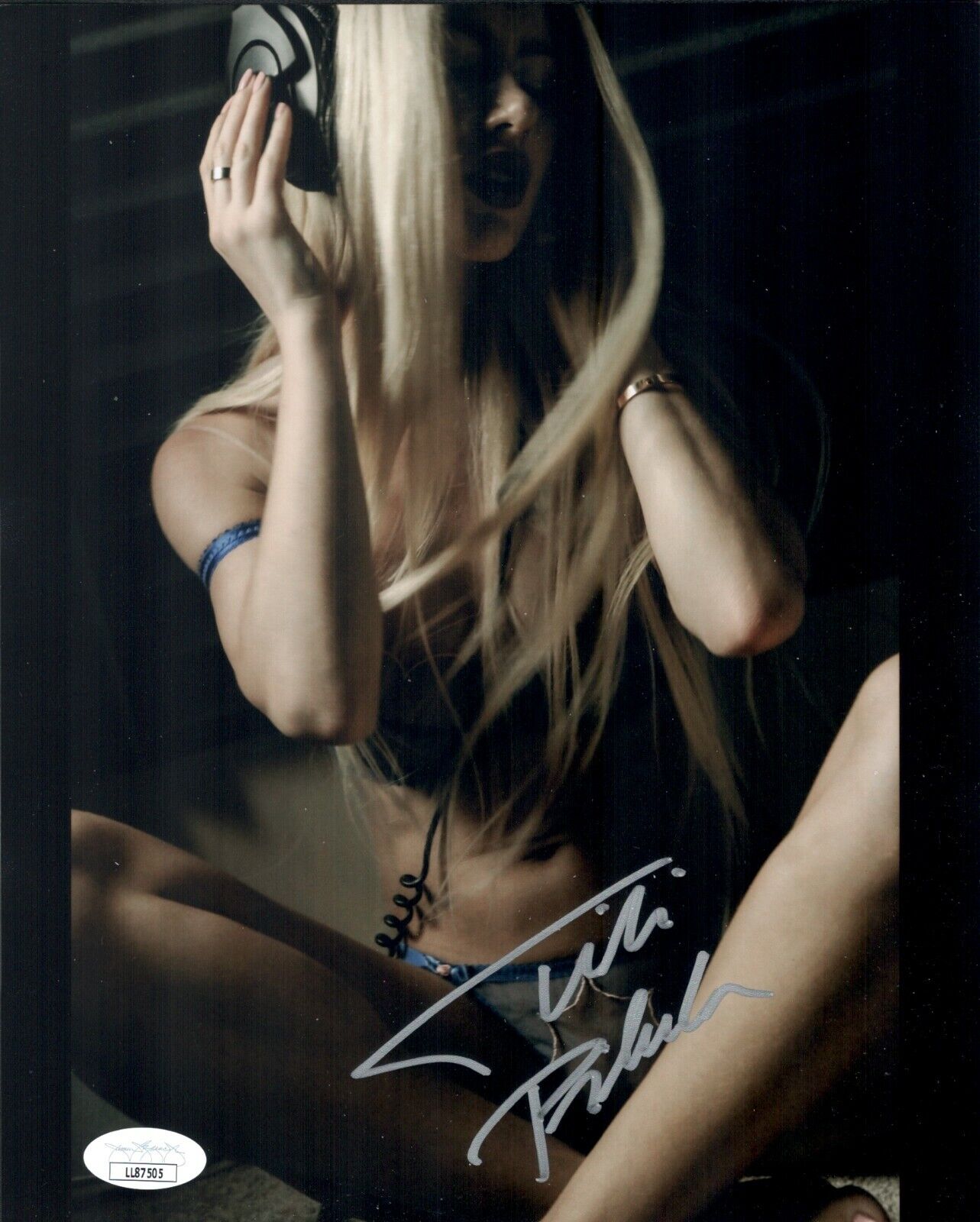 TITI PIKULA Hand Signed SEXY Model 8x10 Photo Poster painting IN PERSON Autograph JSA COA Cert