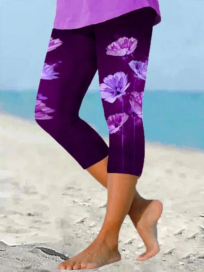 Women's Purple Forget Me Not Floral Print Cropped Leggings
